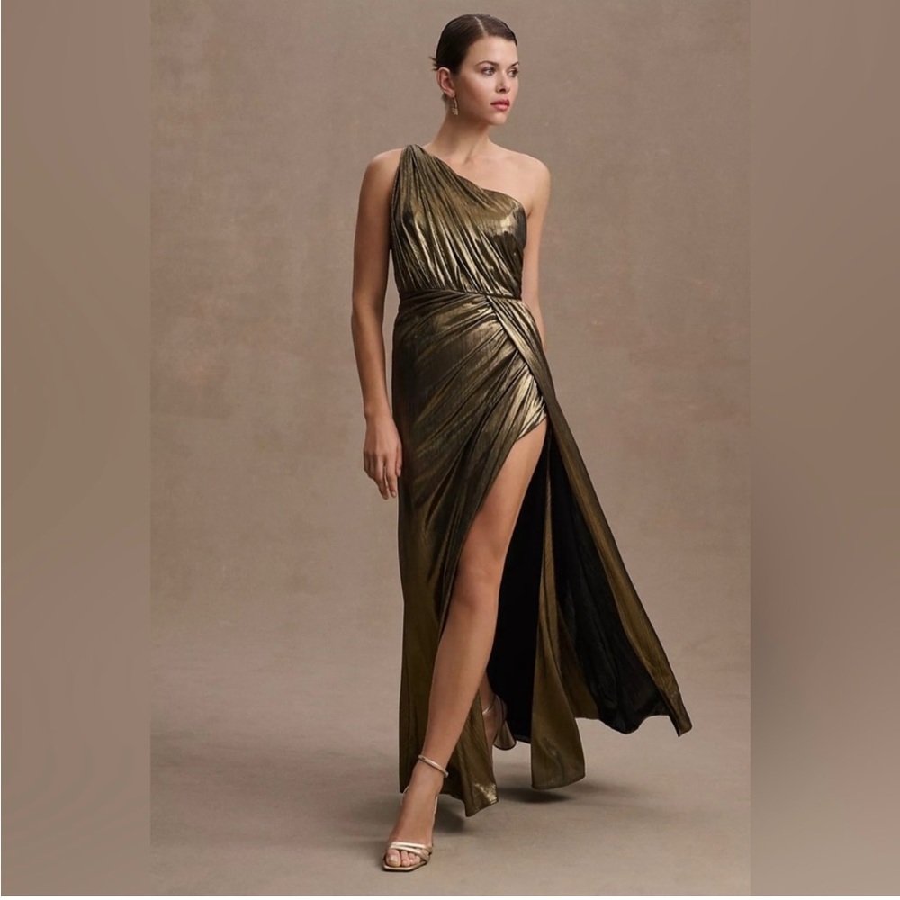 MAC DUGGAL Metallic Draped One Shoulder Grecian Dress in Antique Gold